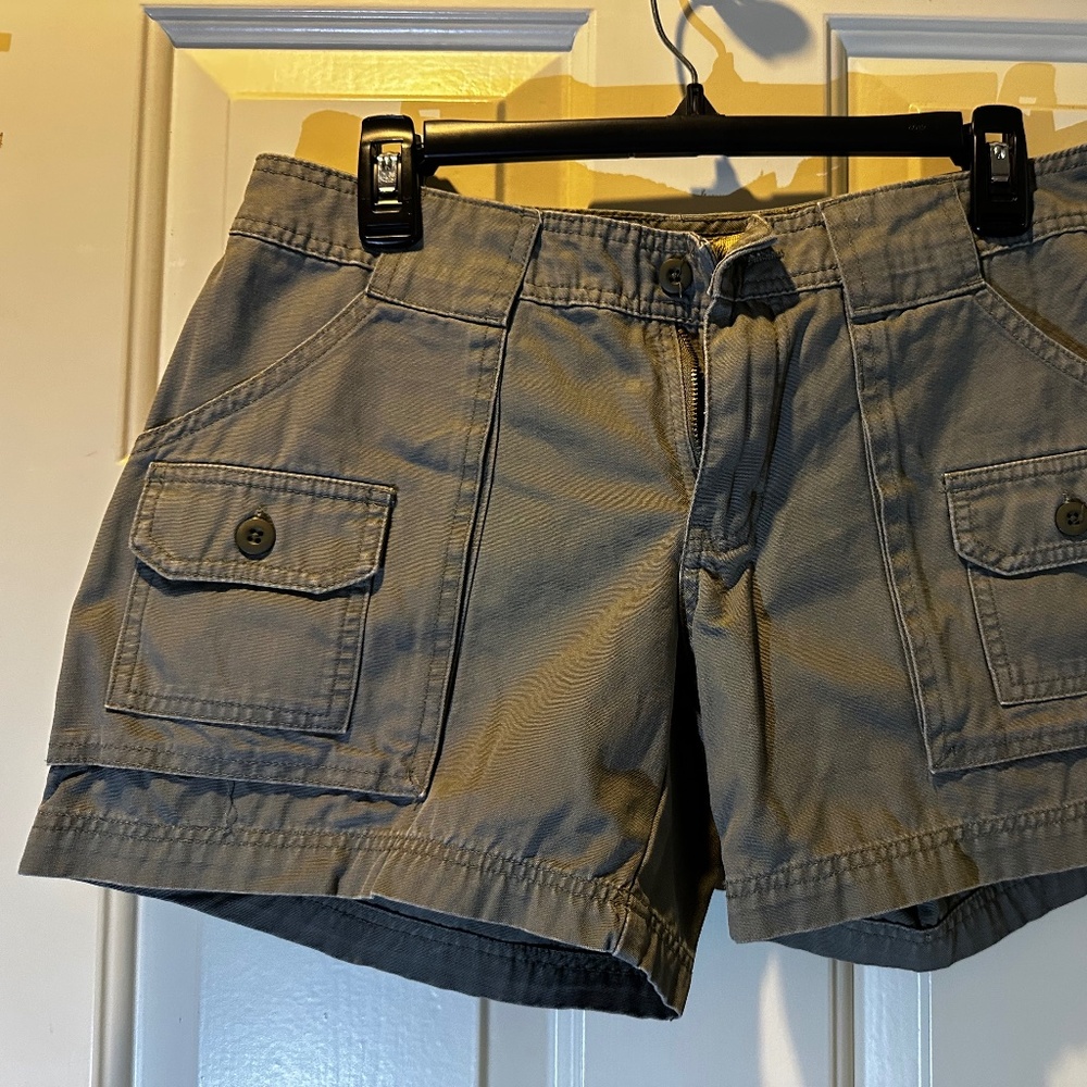 Cabela's 7 Pocket Hiker Cargo Shorts Size 6